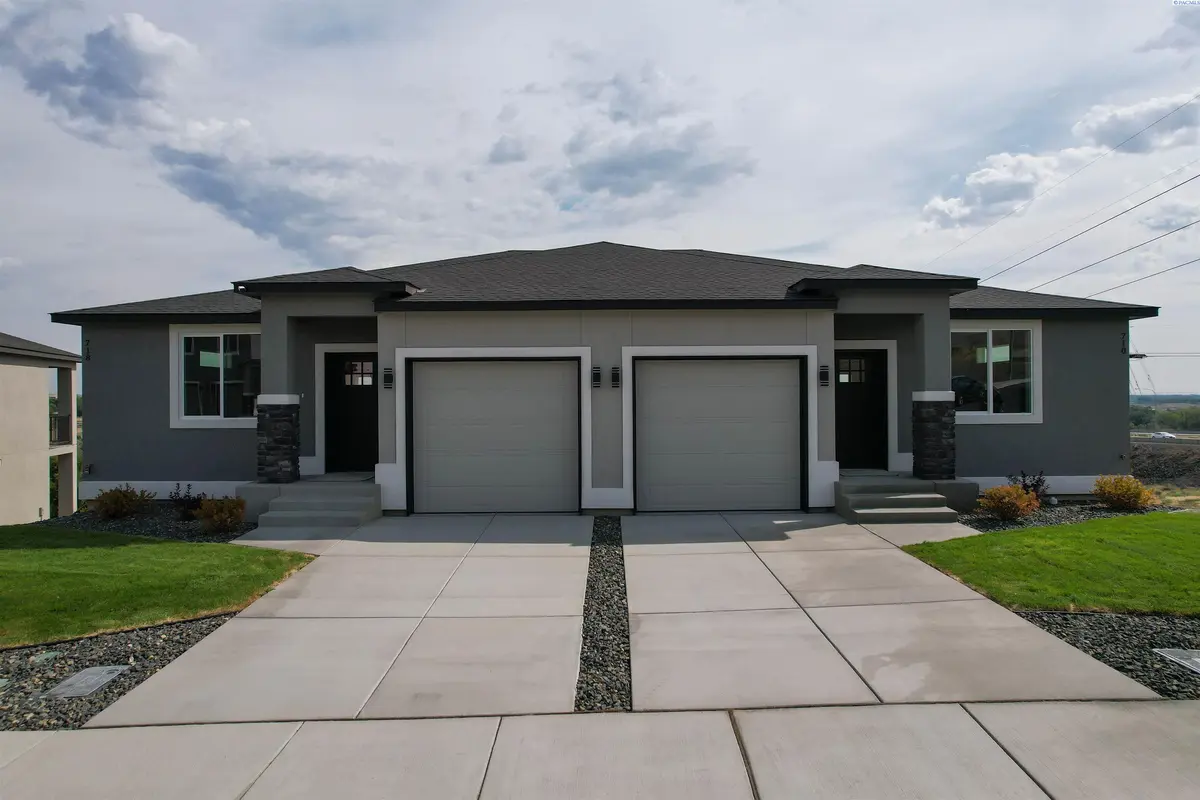 831 Rio Vista Loop #Lot32, Richland, WA 99352