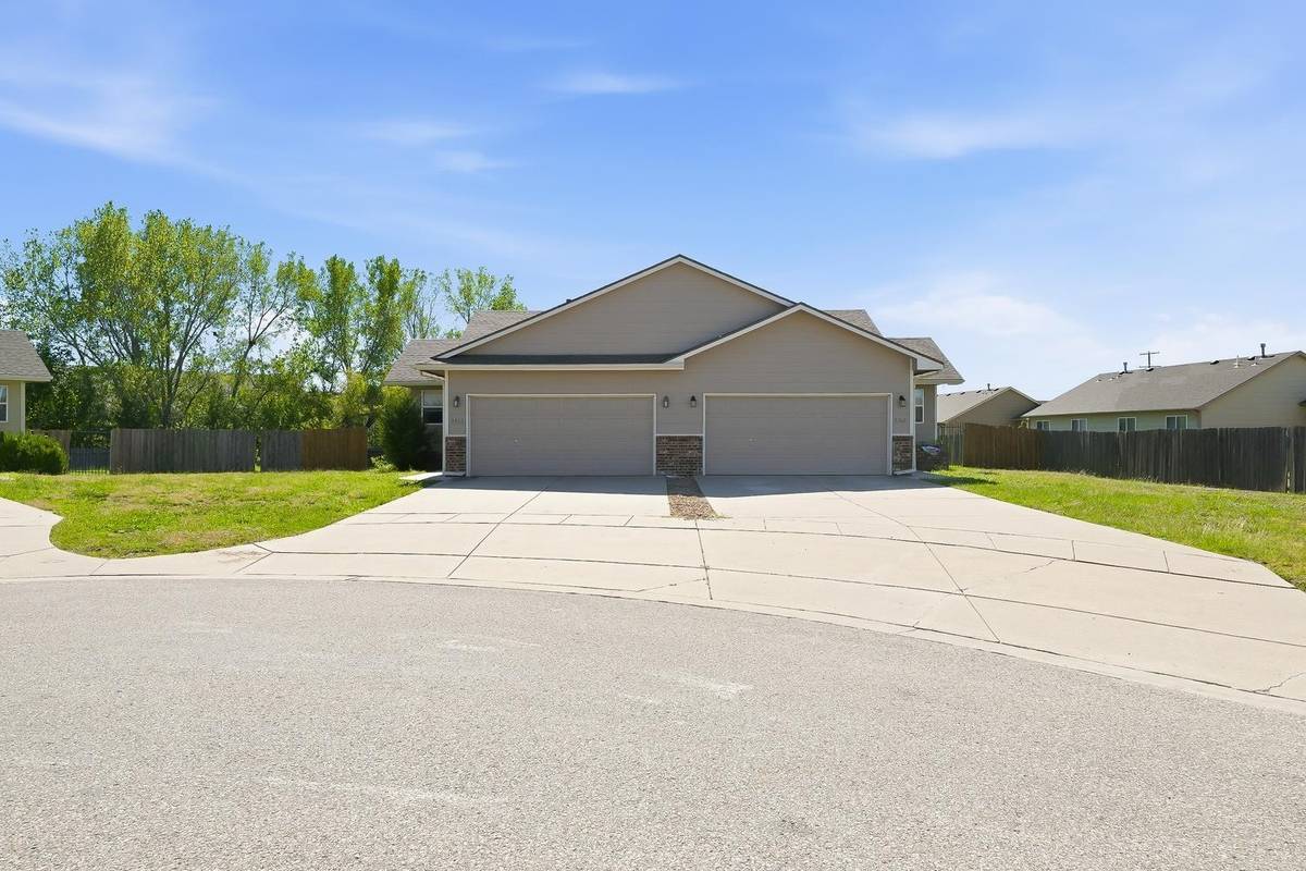 3362 N GOVERNEOUR CIR, Wichita, KS 67226