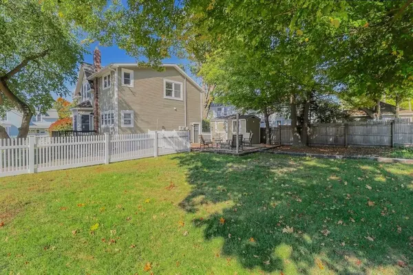 209 S Washington AVE, Ludington, MI 49431