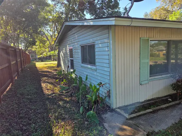 403 Hazel ST, Rockdale, TX 76567