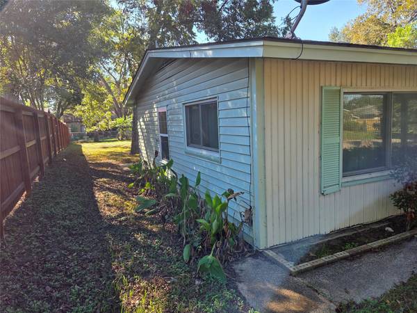 403 Hazel ST, Rockdale, TX 76567