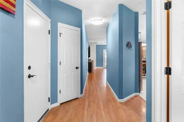3555 Rock Shelf LN, Round Rock, TX 78681