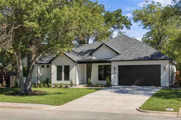 2502 Greenlawn PKWY, Austin, TX 78757