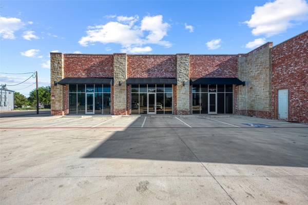 1009 E 4th ST #C, D, E, Lampasas, TX 76550