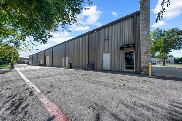 1009 E 4th ST #C, D, E, Lampasas, TX 76550