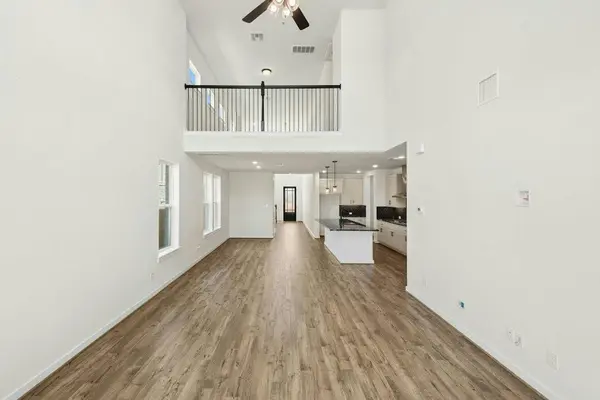 404 Amista DR, Liberty Hill, TX 78642