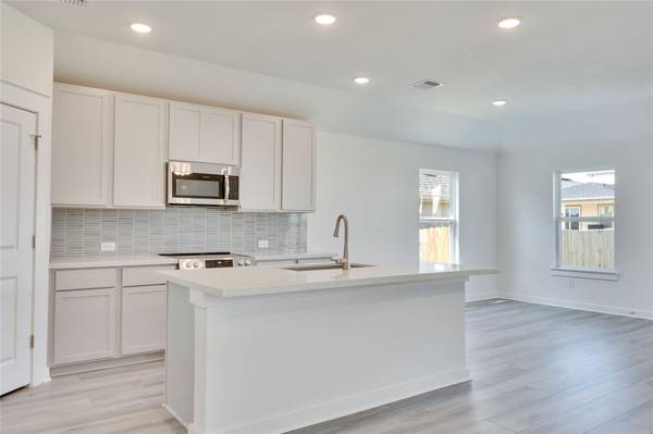 140 Bouldin Acres PASS, San Marcos, TX 78666