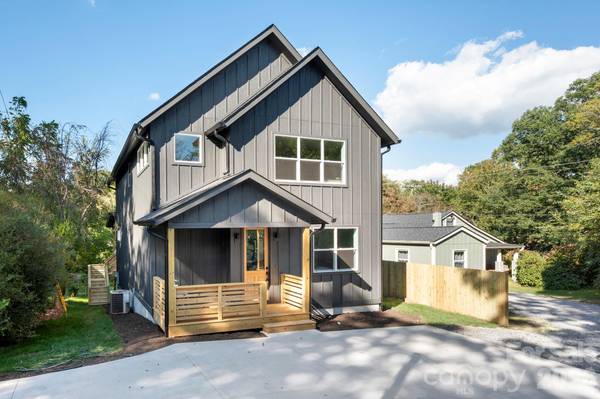 50 Byrd RD, Black Mountain, NC 28711