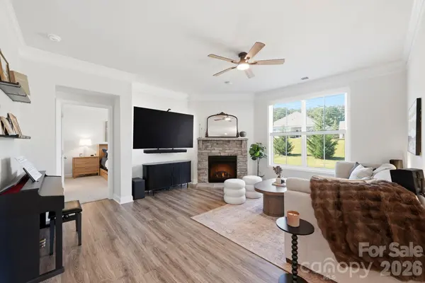 4207 Millstream RD, Denver, NC 28037