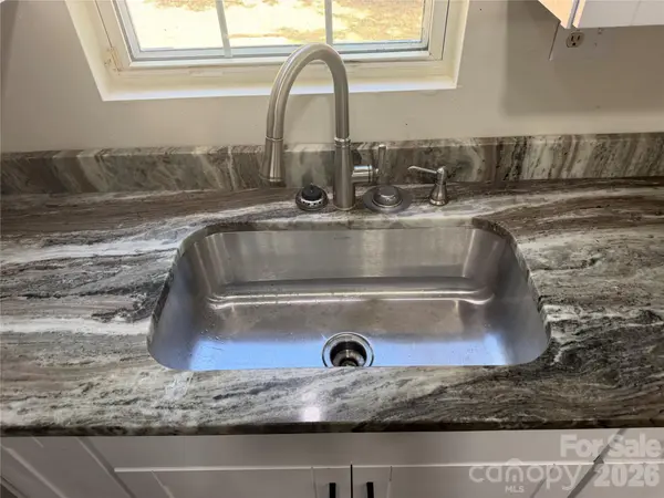 104 E Clairborne ST, Blacksburg, SC 29702