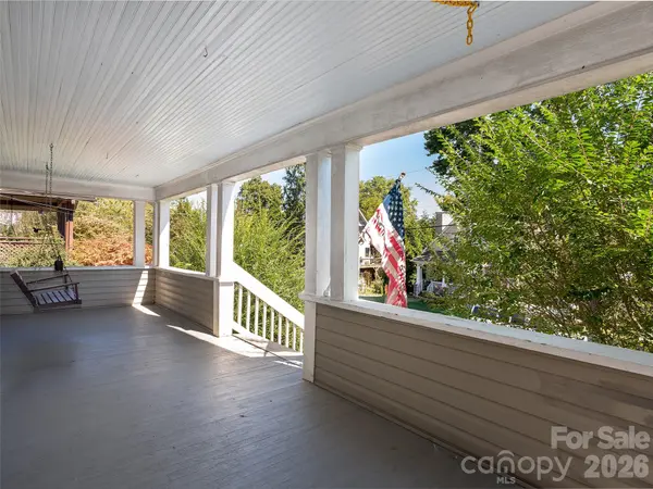 33 Madeline AVE, Asheville, NC 28806