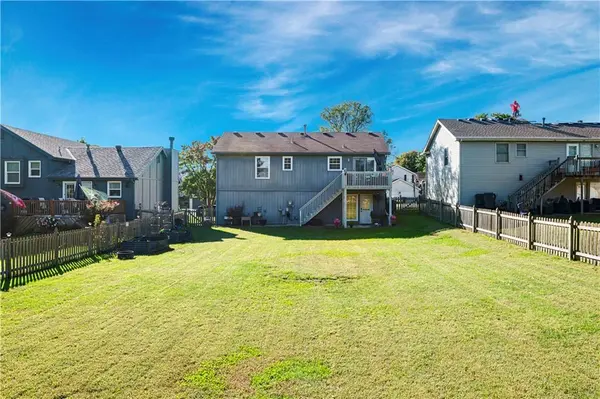 11037 N Lewis AVE, Kansas City, MO 64157