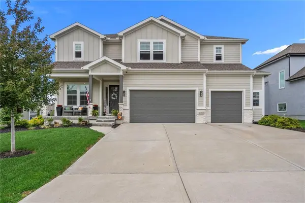 16982 S Penrose LN, Olathe, KS 66062