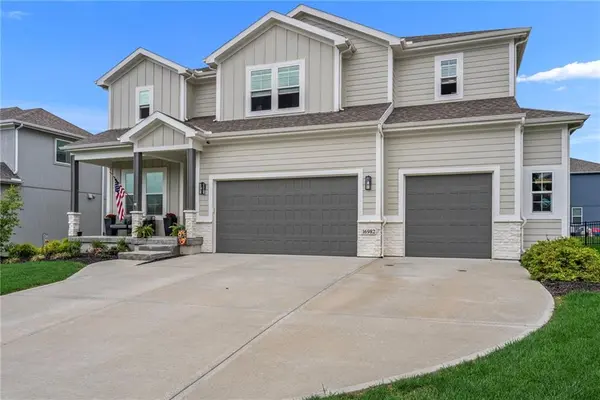 16982 S Penrose LN, Olathe, KS 66062