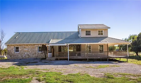 5683 Botkin RD, Blue Mound, KS 66010
