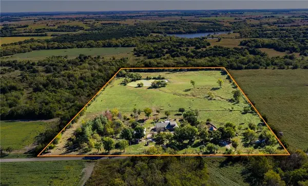 5683 Botkin RD, Blue Mound, KS 66010