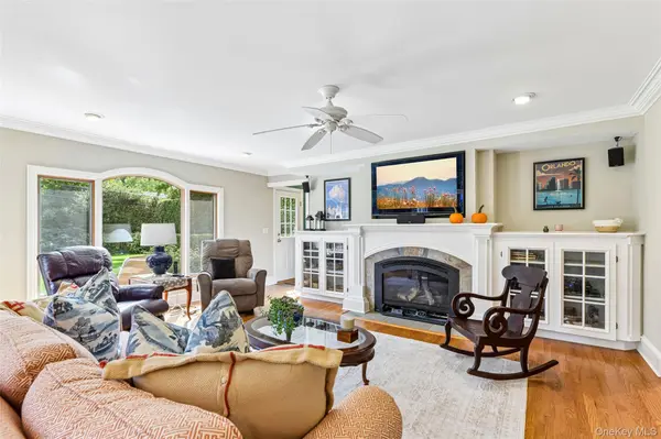 14 Huntington RD, Garden City, NY 11530