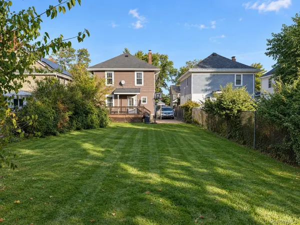 26 Oakwood BLVD, Poughkeepsie, NY 12603