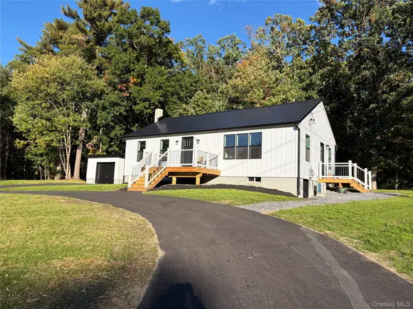 20 Lena LN, Ruby, NY 12475