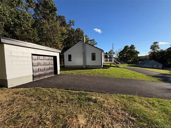 20 Lena LN, Ruby, NY 12475