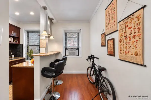 21-48 35th ST #2F, Astoria, NY 11105