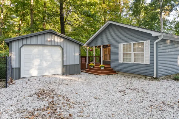9444 N Gray AVE, Unionville, IN 47468