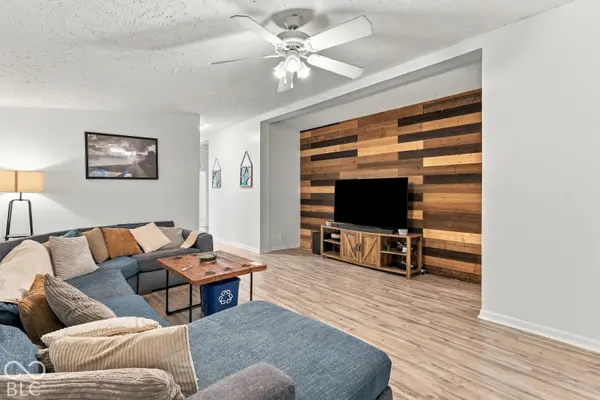 9444 N Gray AVE, Unionville, IN 47468