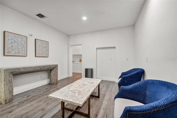 2011 VILLA SITES DR, Tampa, FL 33612