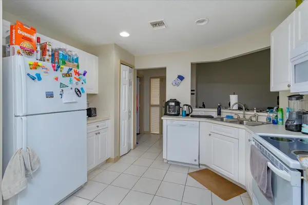 4950 AVA POINTE DR #4950, Orlando, FL 32822