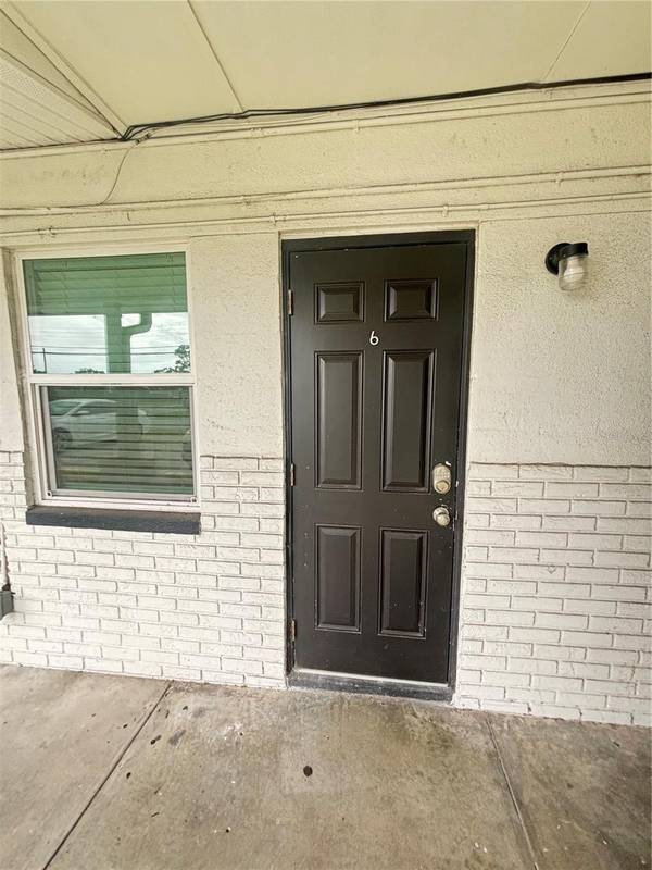 707 ROSERY RD NW #6, Largo, FL 33770