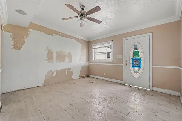 10925 N FLORENCE AVE, Tampa, FL 33612