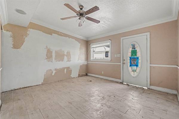 10925 N FLORENCE AVE, Tampa, FL 33612