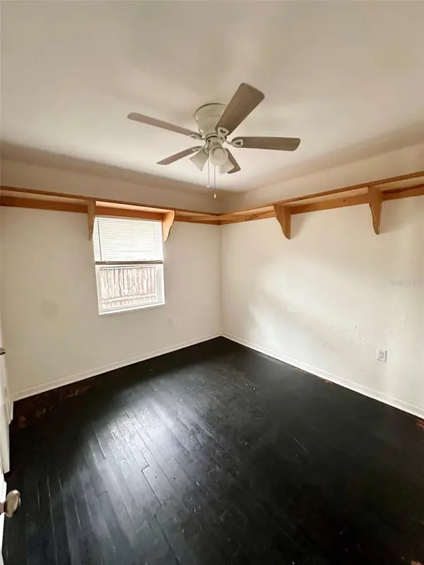 5231 48TH TER N, St Petersburg, FL 33709