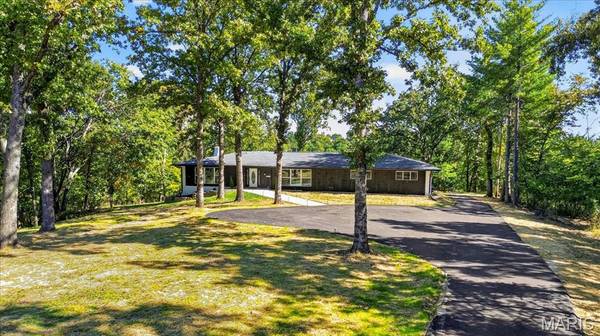 5030 Brook DR, Imperial, MO 63052