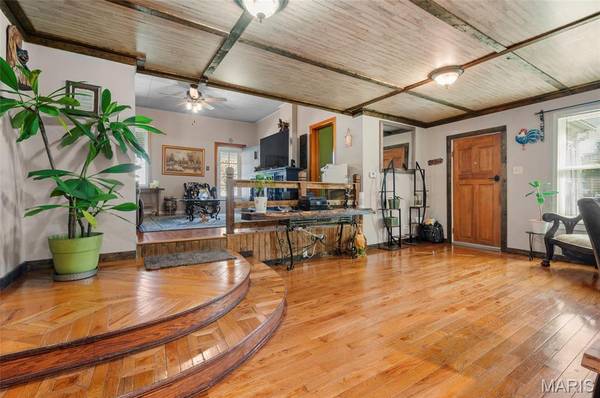 508 KNEEDLER, Collinsville, IL 62234