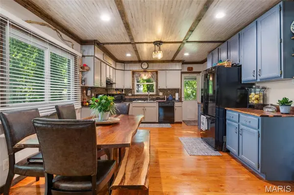 508 KNEEDLER, Collinsville, IL 62234