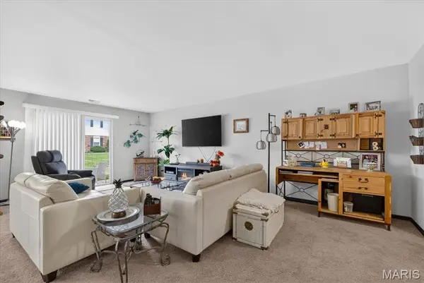 4309 Sunridge DR #E, St Louis, MO 63125