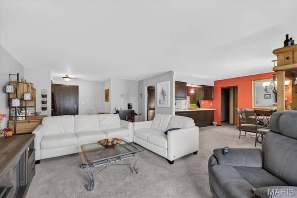 4309 Sunridge DR #E, St Louis, MO 63125