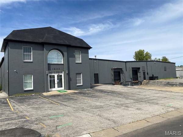 1805 scherer Pkwy, St Charles, MO 63303