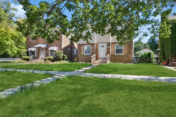 10107 S Paxton AVE, Chicago, IL 60617