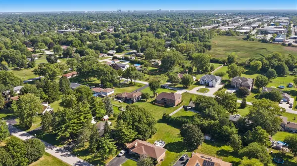 427 Pleasant DR, Schaumburg, IL 60193