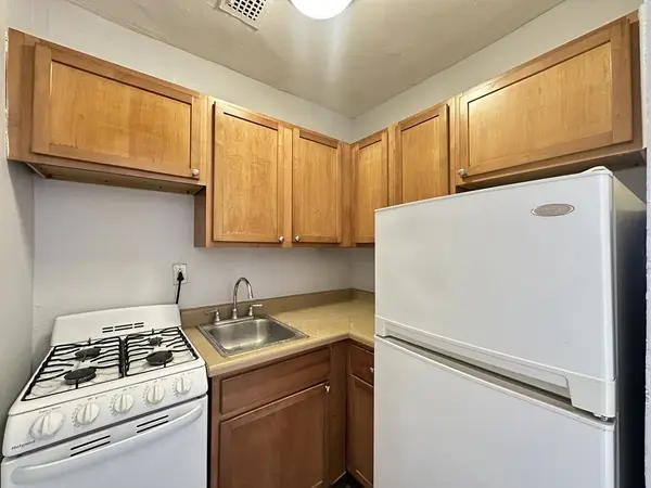 661 W Sheridan RD #506, Chicago, IL 60613