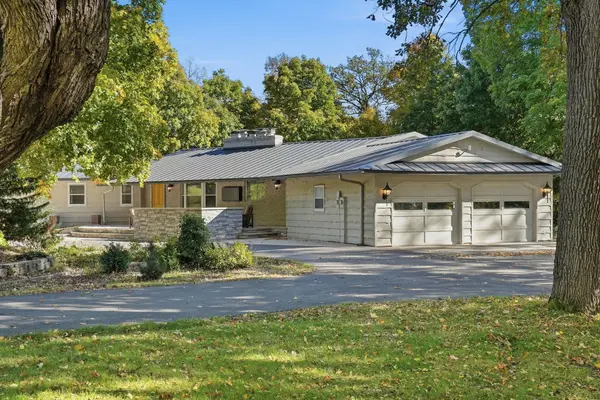 8490 Oak RD, Saint Joseph, MN 56374