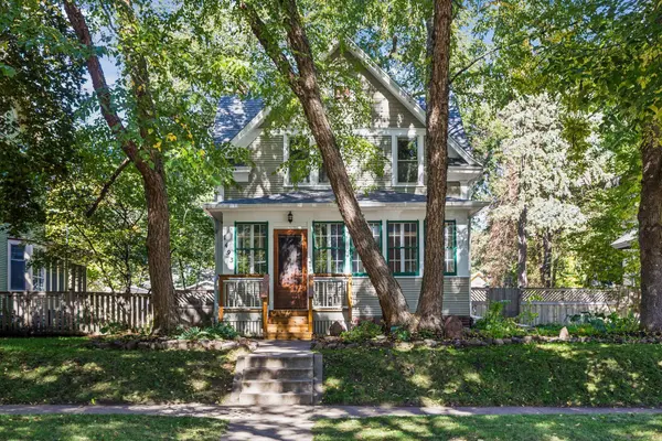 1493 Lincoln AVE, Saint Paul, MN 55105