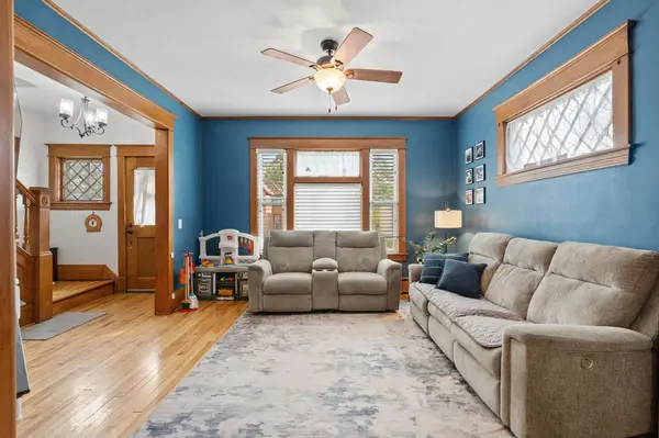 229 4th AVE N, South Saint Paul, MN 55075