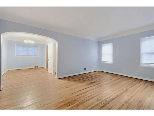 2002 Bush AVE E, Saint Paul, MN 55119