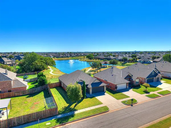16004 Positano DR, Edmond, OK 73013