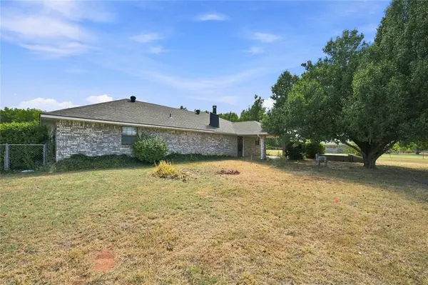 20301 SE 37th ST, Harrah, OK 73045
