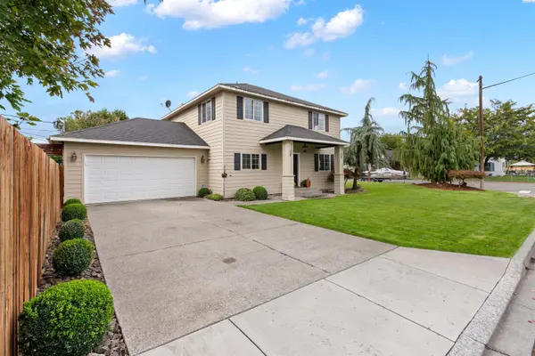 1431 Grant Ave, Prosser, WA 99350