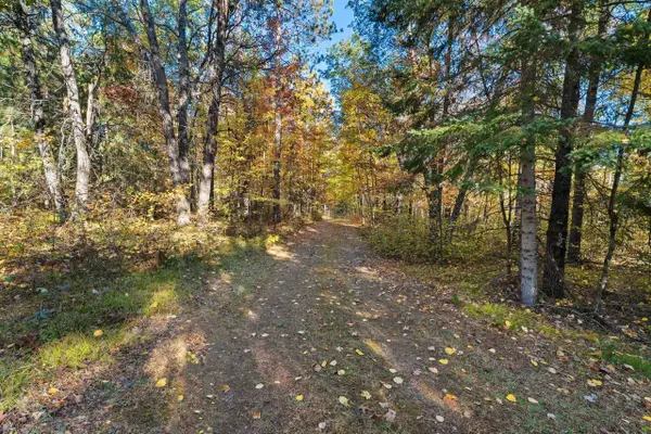N11335 EVAN HILL RD, Crivitz, WI 54114